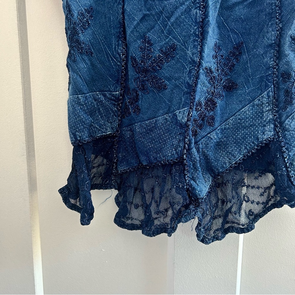 Devi | Vintage Lace Top - Picture 3 of 12